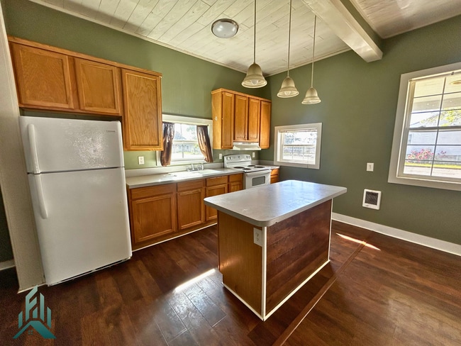 Photo - 3 bedroom, 1 bath cozy home