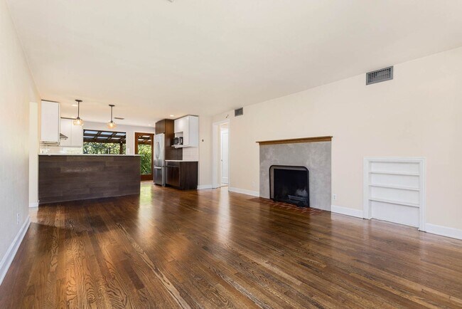 Photo - 11715 3rd Ave NW