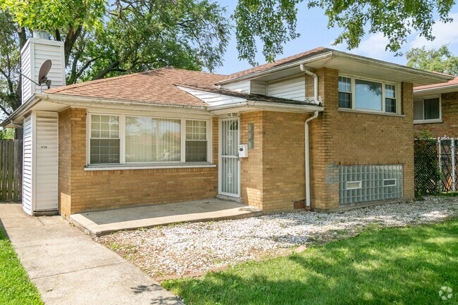 Building Photo - 12138 S Elizabeth St Rental