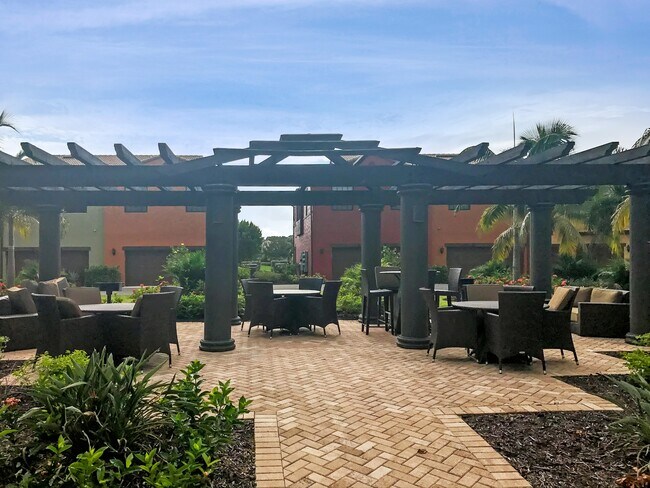 Photo - 8471 Olinda Way