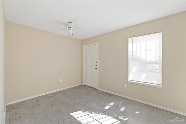 Photo - 12 Gastel Cir Unidad 4