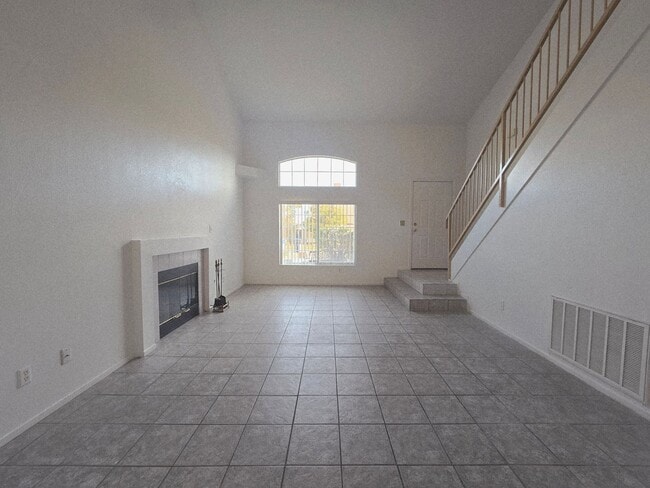 Photo - 2 BEDROOM TOWNHOUSE WITH 1 CAR GARAGE..HUR...
