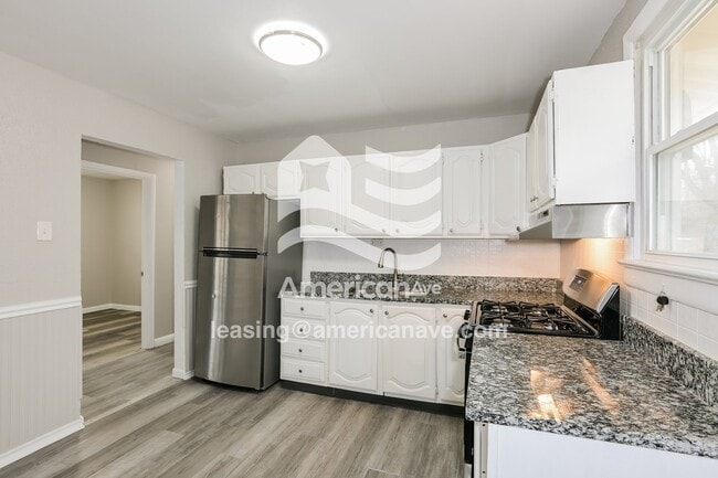 Photo - 1048 Renshaw Dr