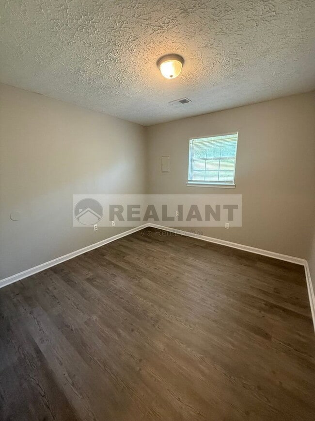Photo - 3688 Crosby Dr Unit B
