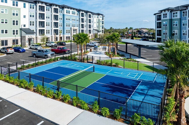 Brisolé - Pickleball Court