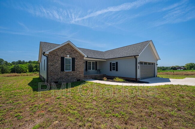 Photo - 2128 Chatfield Rd