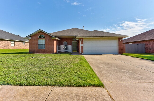 Photo - 2809 E Lake Dr House