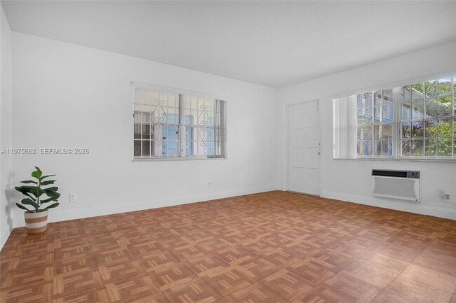 Photo - 1836 Arthur St Unit 9