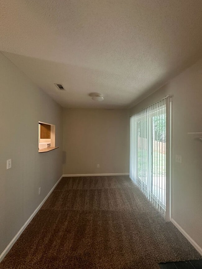Photo - Rolling Acres!! END UNIT...