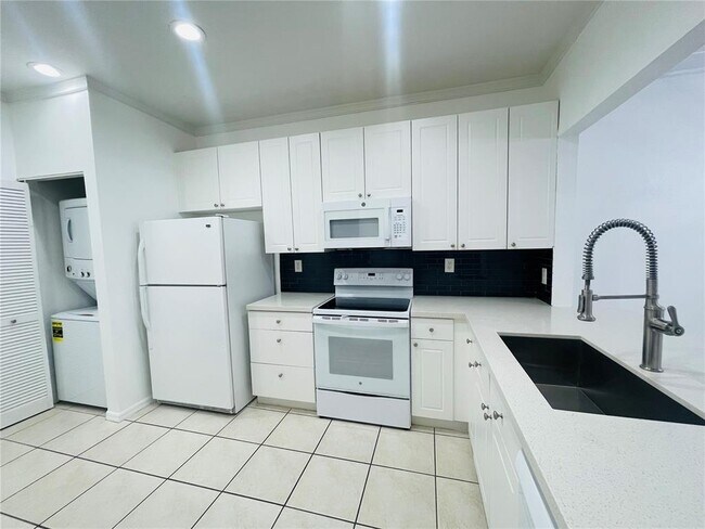 Photo - 3503 Merrick Ln