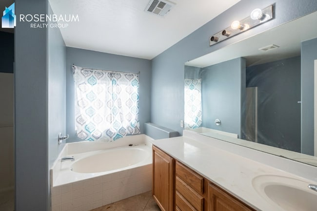 Photo - 25873 W Miami St