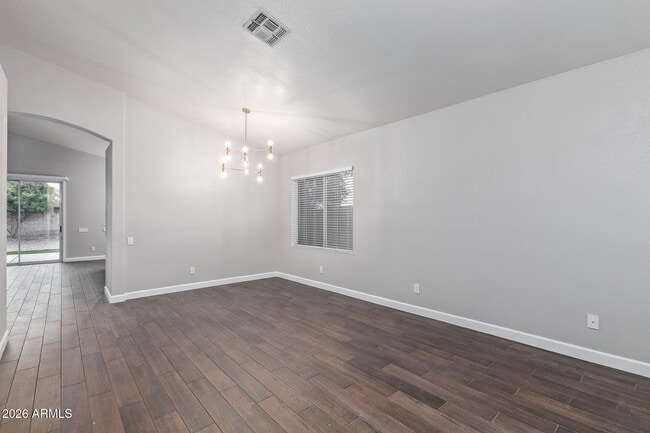 Photo - 1004 W Beverly Ln