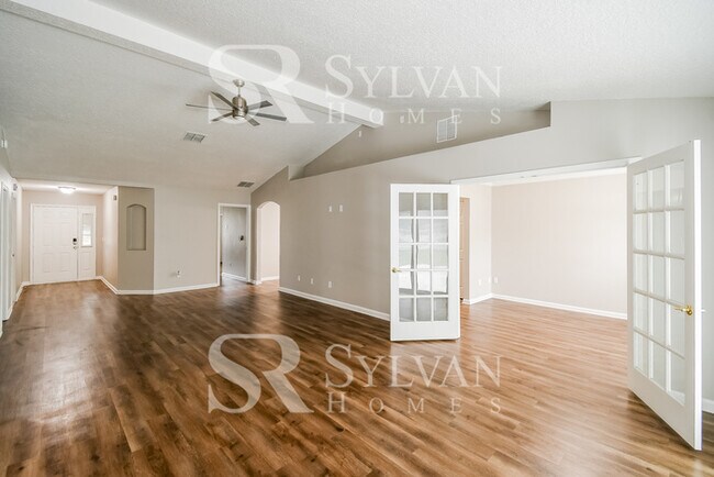 Photo - Experience the Lifestyle awaiting you!