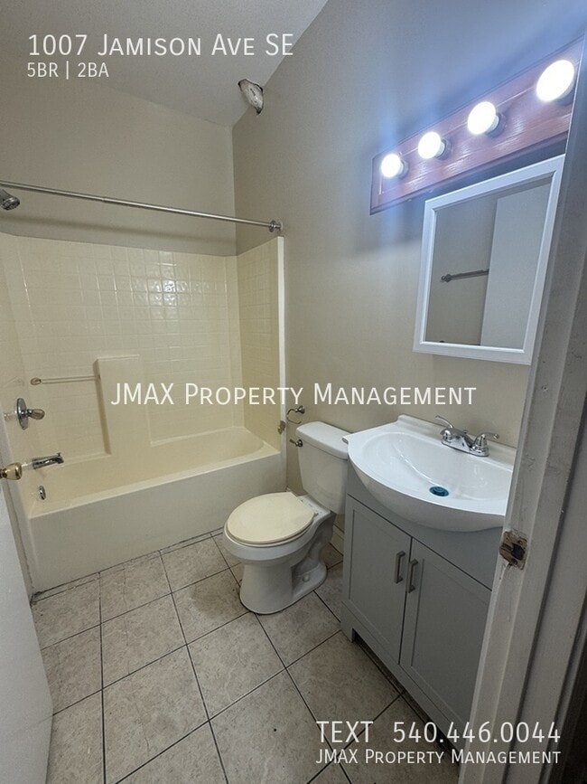 Photo - 1007 Jamison Ave SE