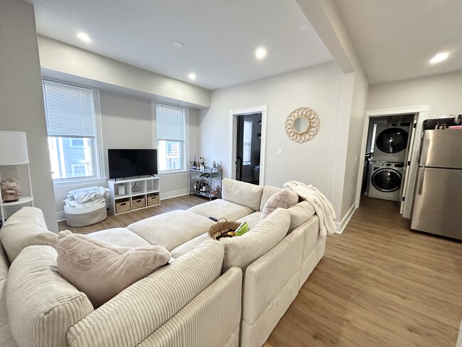 Photo - 74 Marine Rd Unit 2