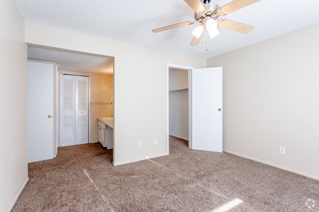 2BR, 2BA Loft - 1280 SF