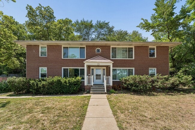 Building Photo - 1210 N 60th St Unit 1210 N 60th St #1