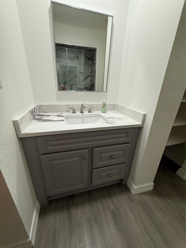 Building Photo - 3926 Bahler Ave