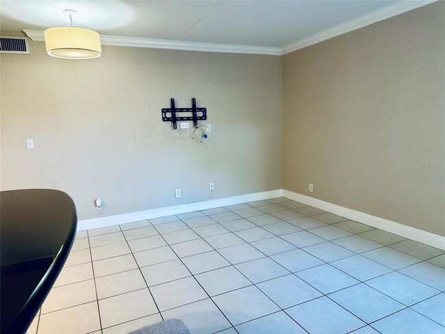 Photo - 2190 SE 5th St Unit 3-B