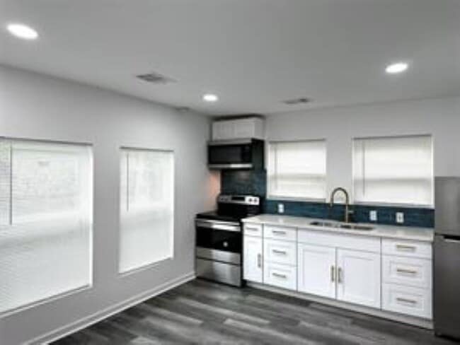 Photo - 4318 1st St Unit C