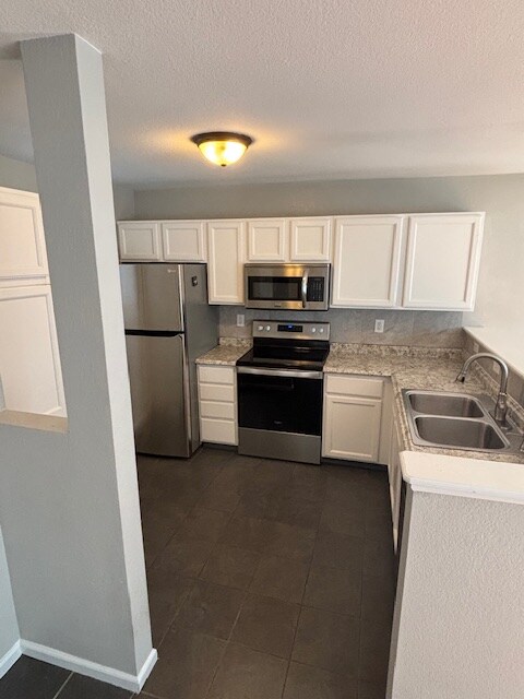 Photo - 433 W 91st Cir