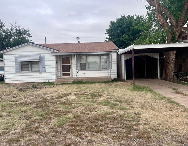 Building Photo - 3 Bedroom in Slaton