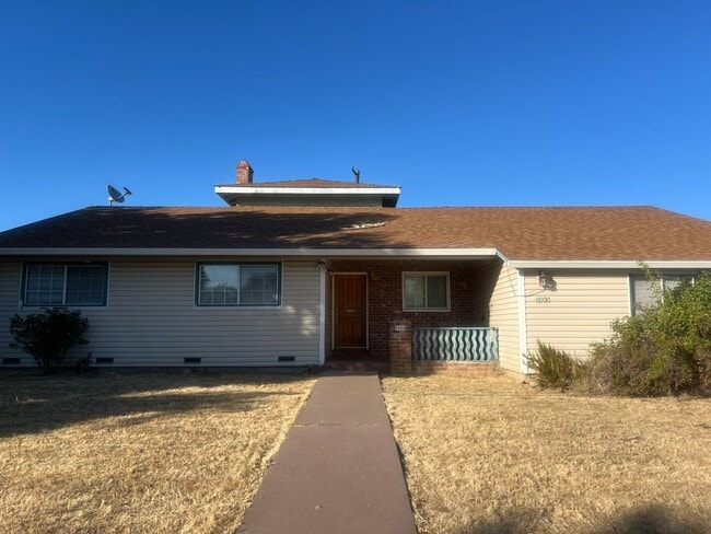 Photo - 5000 I Pkwy Casa