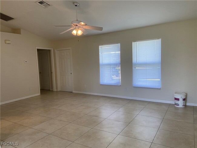 Photo - 1301 NE 12th Pl