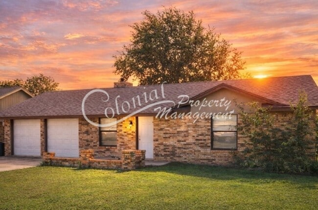 Building Photo - AVAILABLE NOW! *MORE PHOTOS COMING SOON*