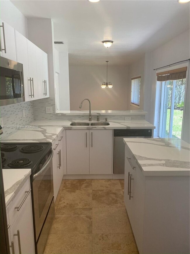 Photo - 130 Palm Desert Ln