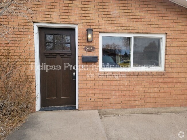 Building Photo - 805 3rd St Rental