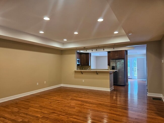 Photo - 680 Oakwood Ave Unit 1