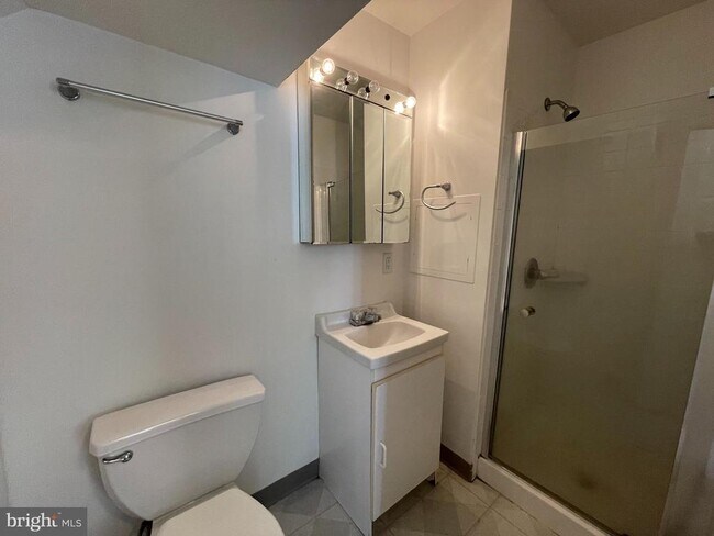 Photo - 790 S Front St