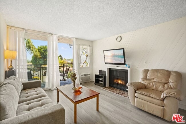 Photo - 1885 Veteran Ave Unidad 207 Rental