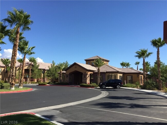 Building Photo - 8250 N Grand Canyon Dr Unit 2158