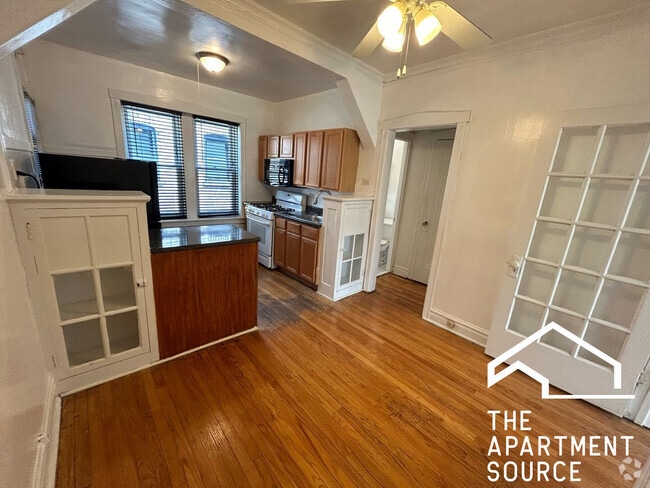 Building Photo - 3904 W Argyle St Unit 3C Rental