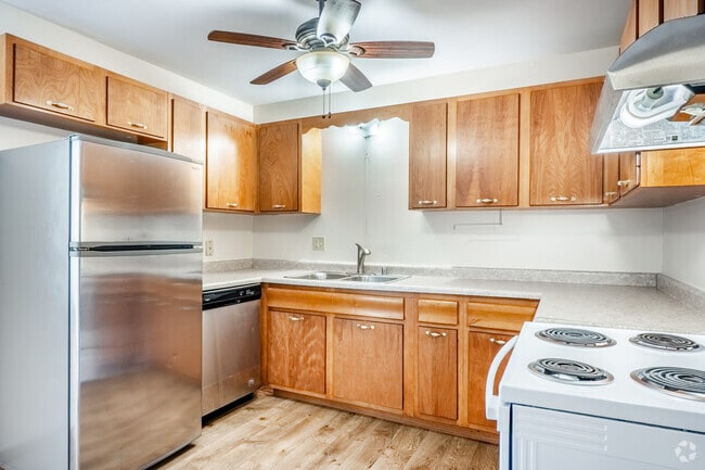 1BR, 1BA - 650SF - Kitchen