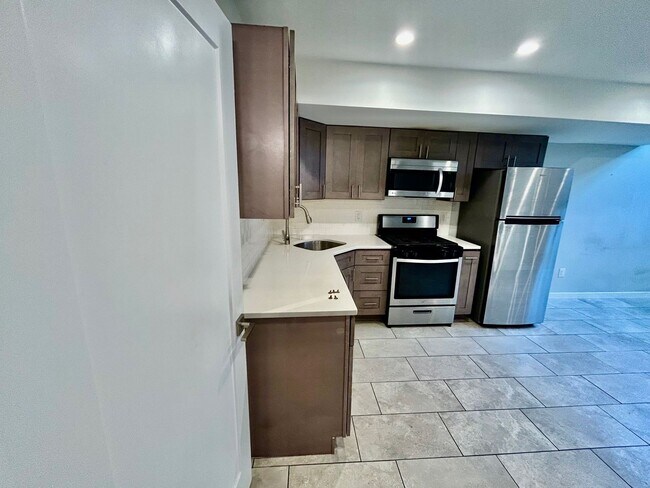 4811 Walnut St Unit 1
