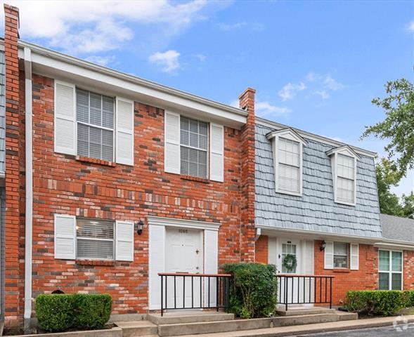 Building Photo - 1095 Roaring Springs Rd Rental