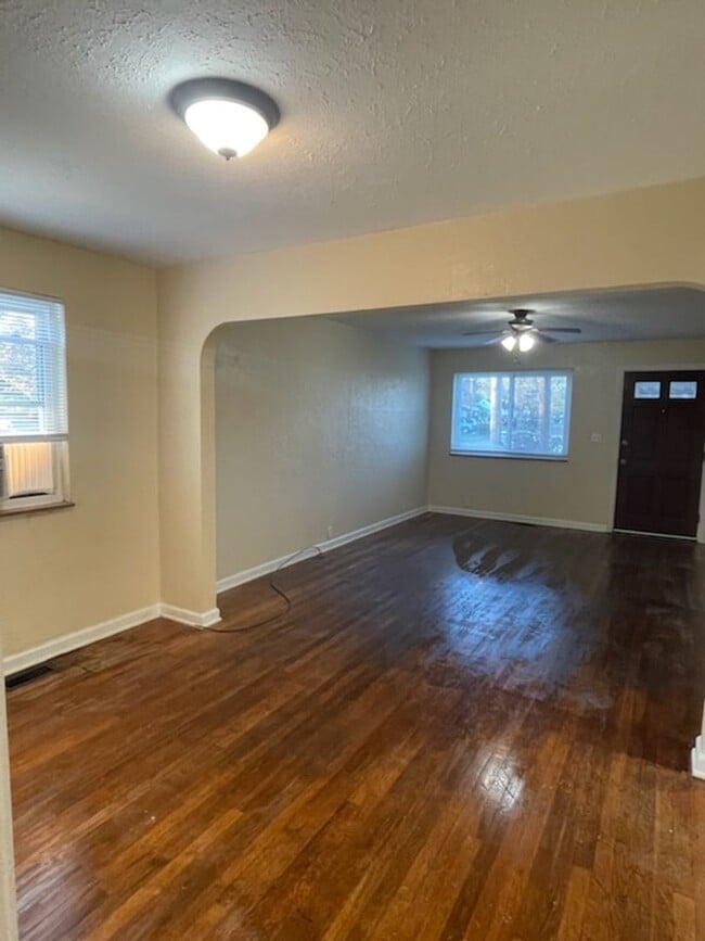 Photo - Great 2 bedroom Near Ritter Park in Huntin... Apartamento Unidad 1