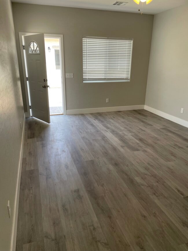 Photo - 1400 Star Rd Unidad 2