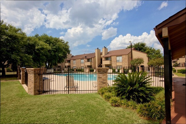 600 Baylor Apartments For Rent In Longview Tx Forrent Com