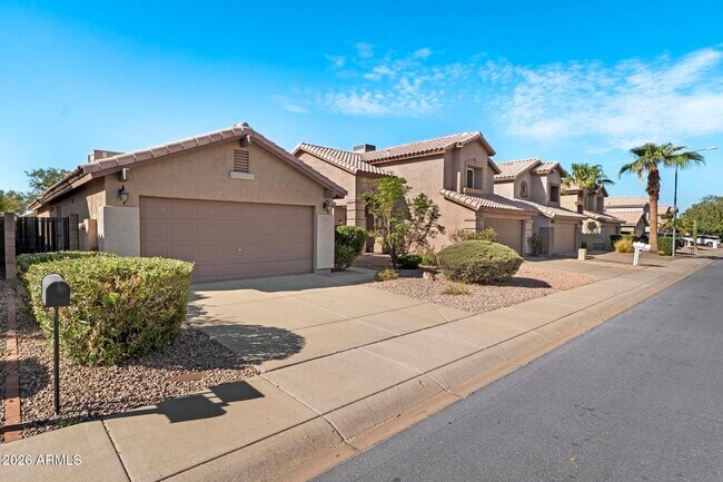 4147 E Coolbrook Ave