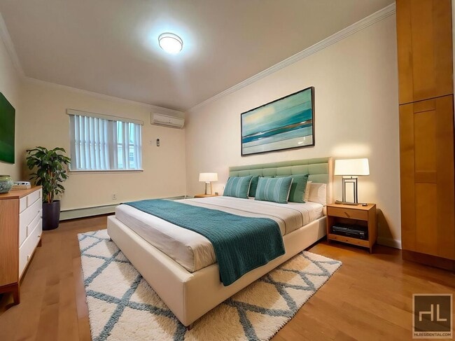 Photo - 70 STREET Unit 3