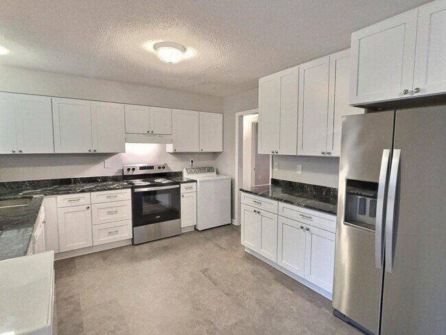 955 Poplar Leaf Rd