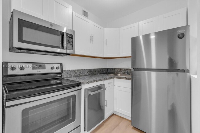 Photo - 605 Euclid Ave Unit 102