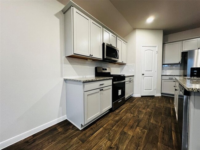 Photo - 315 Darwin Pl