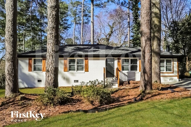 Building Photo - 2207 Freydale Rd