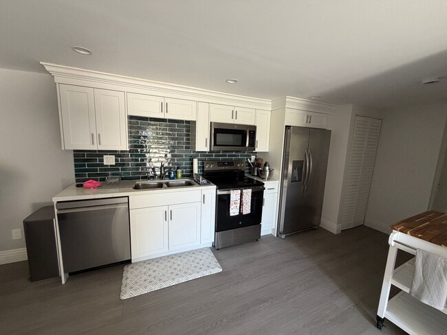 Photo - 3 bedroom house with amazing views Unit 3013 Horton Ave. - B