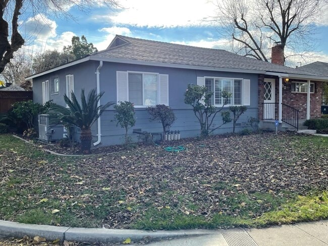 Building Photo - 130 E Emerson Ave